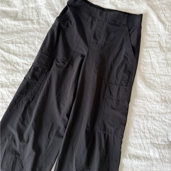 Brooklyn Heights high rise cargo pants Athleta Size 4 - Picture 5 of 8